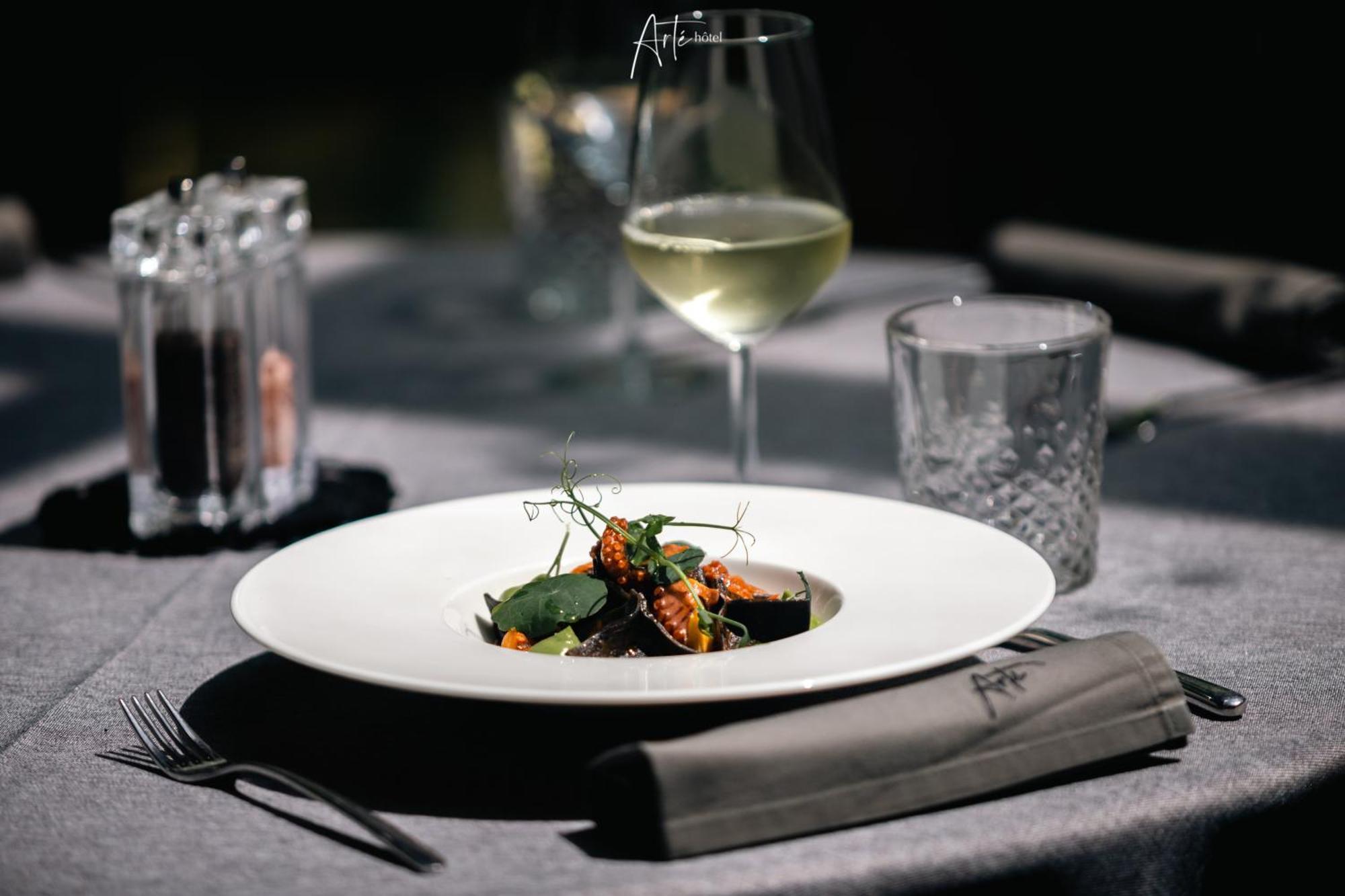 Arte Boutique Hotel Tiranë Ngoại thất bức ảnh
