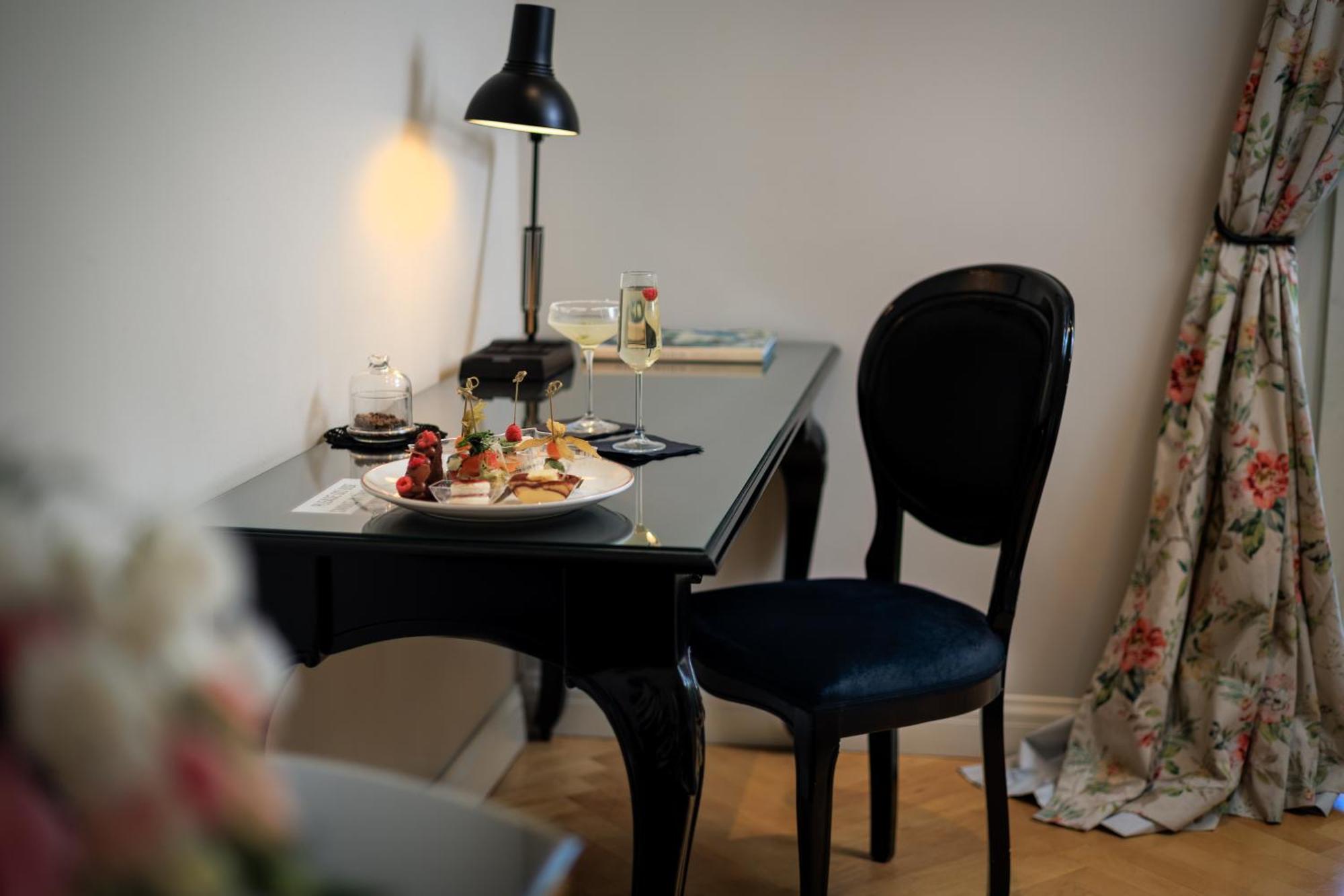 Arte Boutique Hotel Tiranë Ngoại thất bức ảnh
